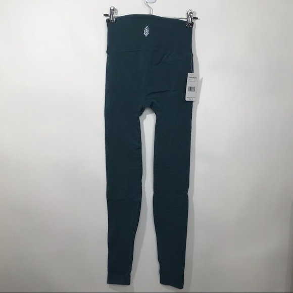 Free People NWT High Rise Self Hem Ecology Leggings Seamless Alaska Night M New - Picture 3 of 8